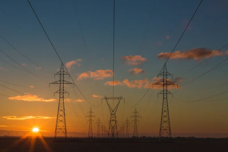 Energía e infraestructura — instalación industrial